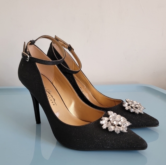 Badgley Mischka Mark + James sparkly black pumps bridal shoe sparkly buckle 8 - Picture 1 of 9